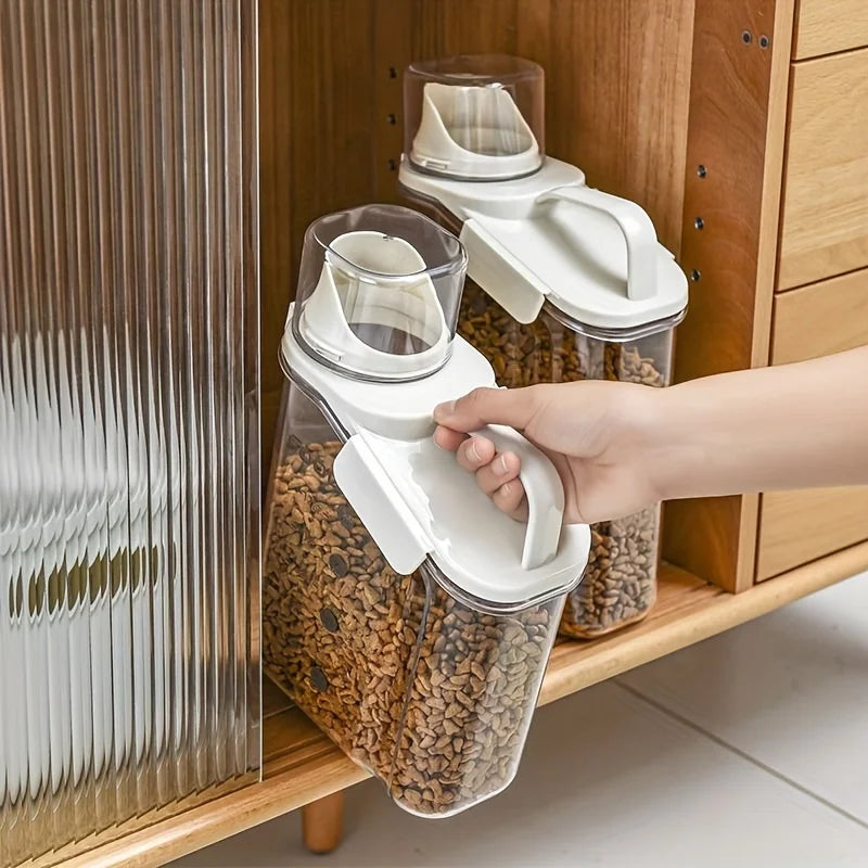 Dry food for Pets moisture-proof food storage buckets and handle design