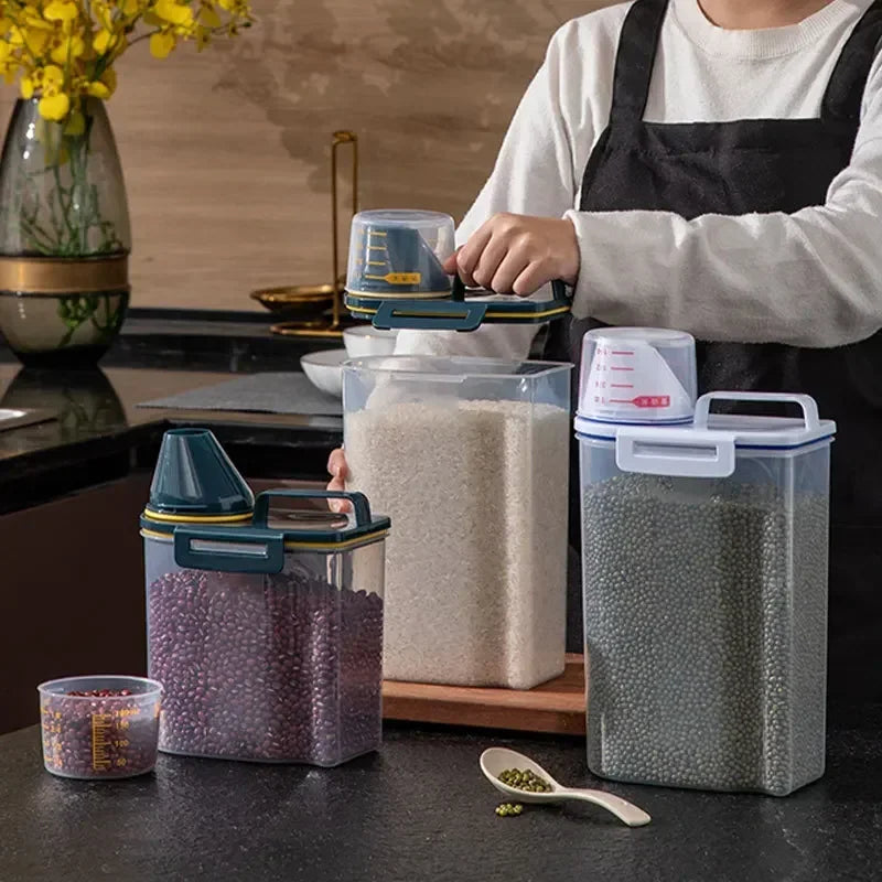 Pets Food Pail Plastic Storage Tank with Measuring Cup Container